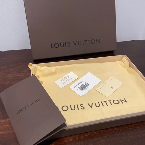 Louis Vuitton Eva Clutch in Ebene Damier - Picture 9 of 10